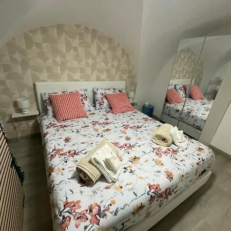 La Casa Di Elena Catánia